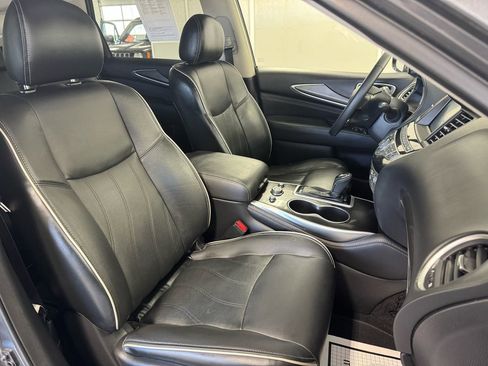 Used 2019 INFINITI QX60 Luxe w/ Essential Package image 37