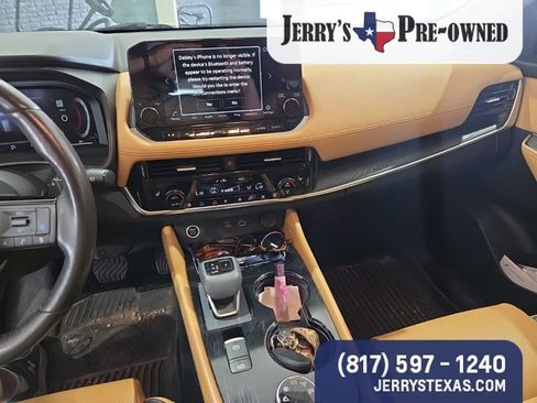 Used 2021 Nissan Rogue Platinum AWD/4WD image 10