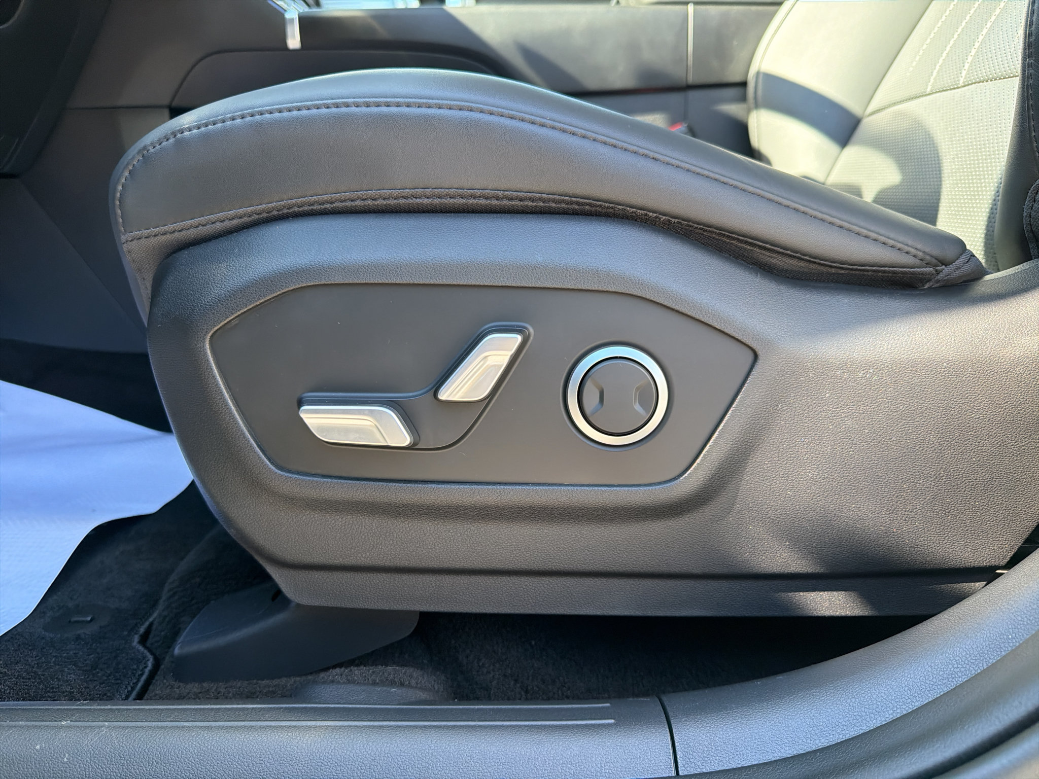 Certified 2024 Hyundai Santa Fe XRT AWD/4WD image 11