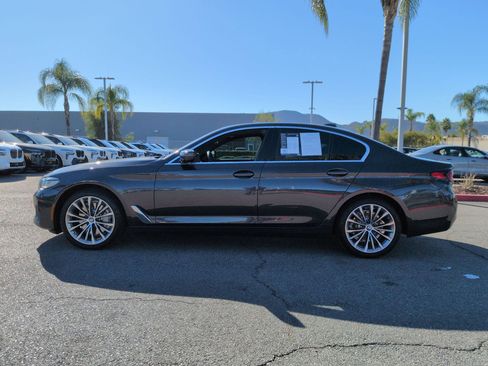 Used 2023 BMW 530i w/ Premium Package image 7