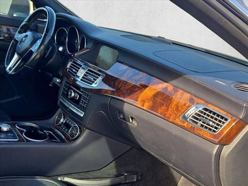 Used 2014 Mercedes-Benz CLS 550 w/ Premium 1 Package image 21