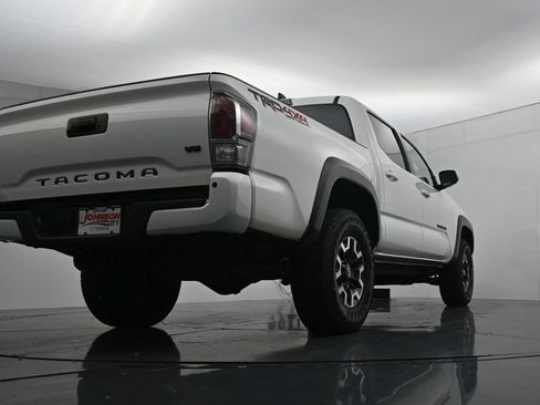 Used 2023 Toyota Tacoma TRD Off-Road w/ Advanced Technology Package AWD/4WD image 36