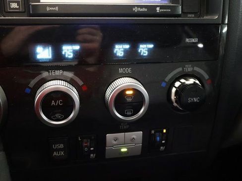 Used 2016 Toyota Sequoia Platinum image 21