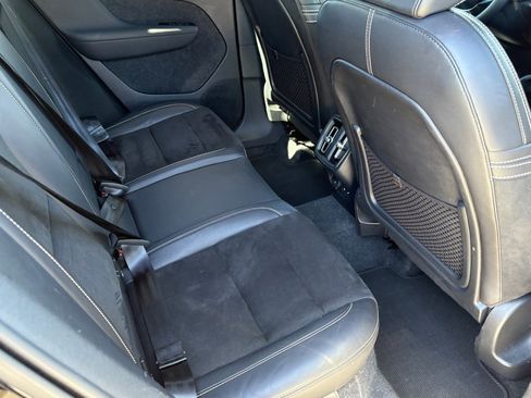 Used 2022 Volvo XC40 T5 R-Design w/ Advanced Package image 31