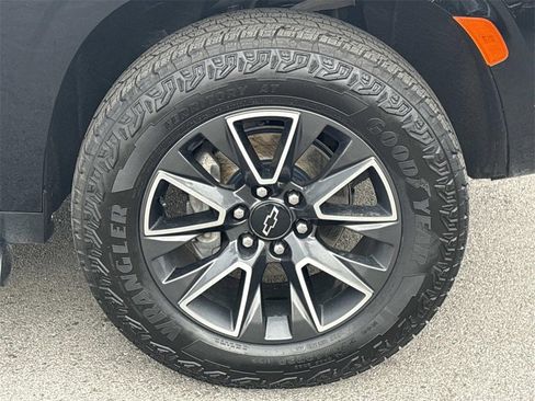 Used 2022 Chevrolet Tahoe Z71 w/ Luxury Package image 11