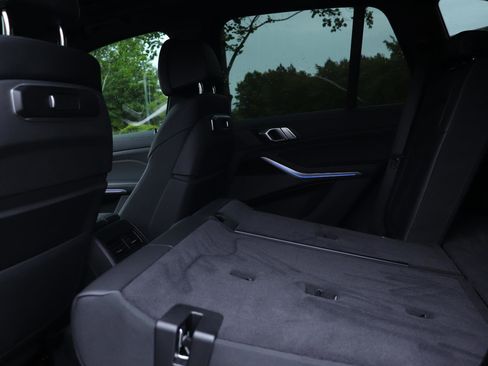 Used 2025 BMW X5 sDrive40i w/ M Sport Package RWD image 14
