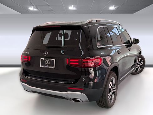 New 2026 Mercedes-Benz GLB 250 image 6