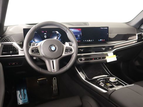 New 2026 BMW X5 M60i AWD/4WD image 2