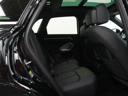 Used 2025 Audi Q3 2.0T Premium image 11