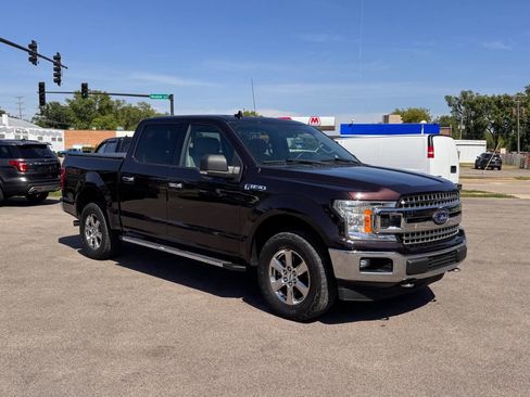 Used 2018 Ford F150 XLT w/ Equipment Group 302A Luxury AWD/4WD image 3