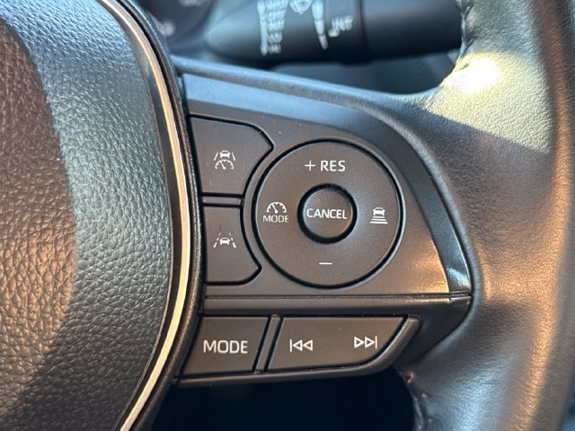 Certified 2025 Toyota Corolla SE w/ Convenience Package FWD image 32