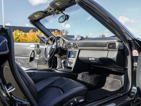 Used 2006 Porsche 911 Carrera image 32