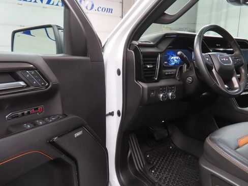 Used 2023 GMC Sierra 1500 AT4 w/ Technology Package AWD/4WD image 67