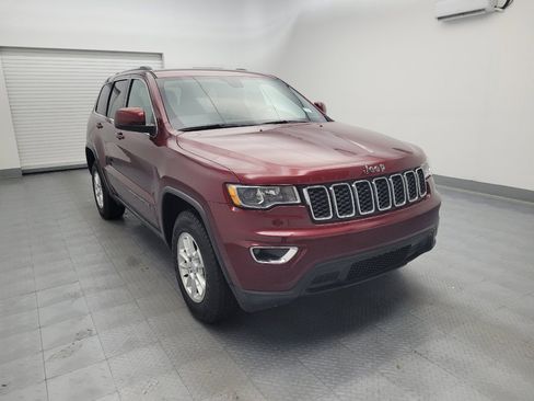 Used 2019 Jeep Grand Cherokee Laredo AWD/4WD image 13