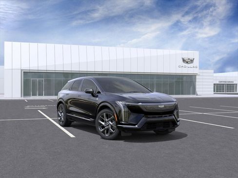 New 2025 Cadillac Optiq Luxury 1 image 1