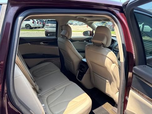Used 2017 Lincoln MKX Reserve FWD image 11