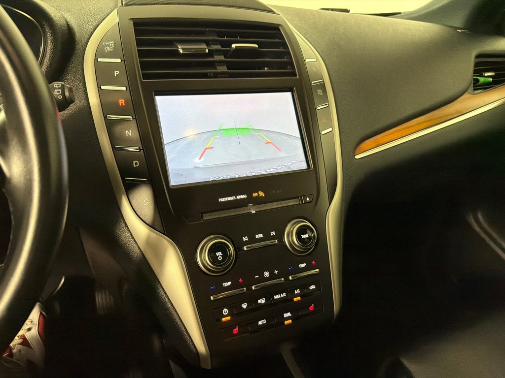 Used 2019 Lincoln MKC Select w/ Select Plus Package FWD image 17