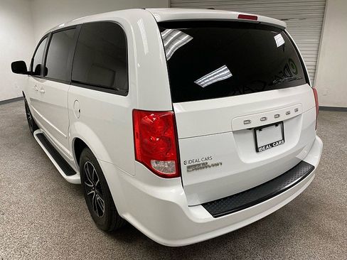 Used 2016 Dodge Grand Caravan SXT w/ UConnect Hands-Free Group image 7