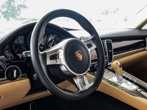 Used 2016 Porsche Panamera Edition w/ Premium Package Plus RWD image 15