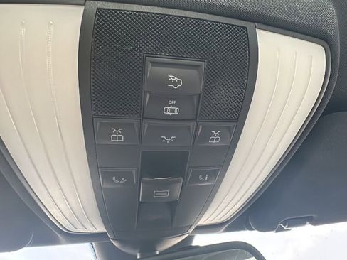 Used 2011 Mercedes-Benz E 350 Sedan image 32