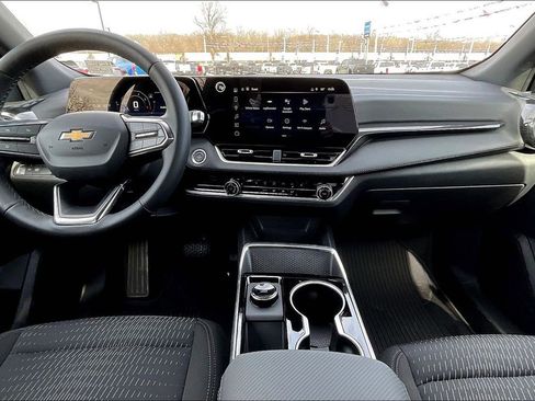 New 2026 Chevrolet Equinox LT w/ Safety and Technology Package image 5