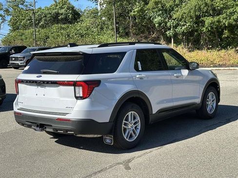 New 2026 Ford Explorer Active AWD/4WD image 4