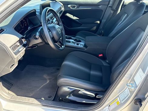 Used 2025 Honda Civic Sport image 9