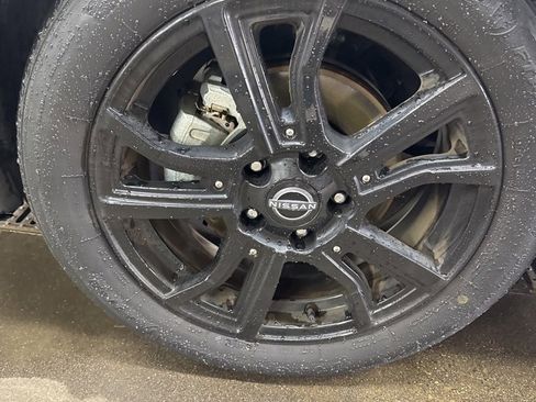 Used 2023 Nissan Kicks SR image 9