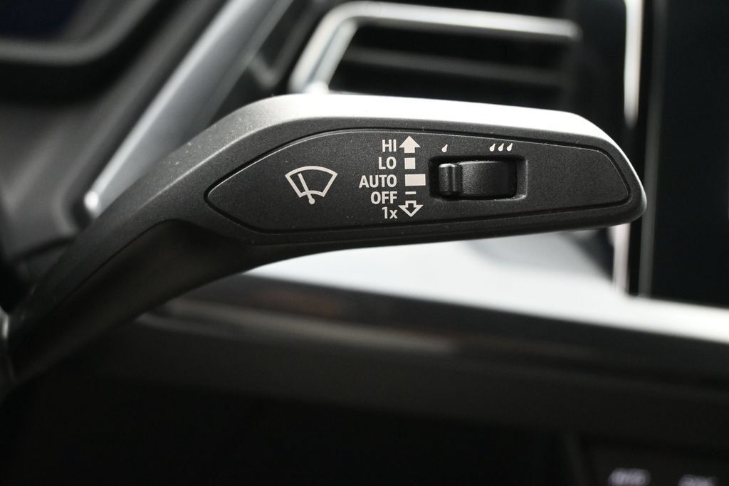 Used 2022 Audi Q4 e-tron Premium Plus w/ Premium Plus AWD/4WD image 21