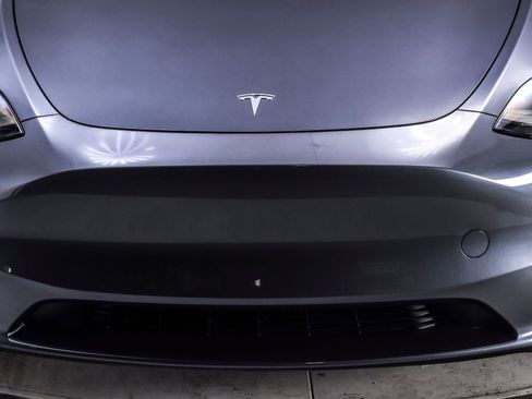 Used 2023 Tesla Model Y Long Range AWD/4WD image 10