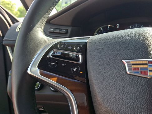 Used 2018 Cadillac Escalade Premium Luxury AWD/4WD image 24