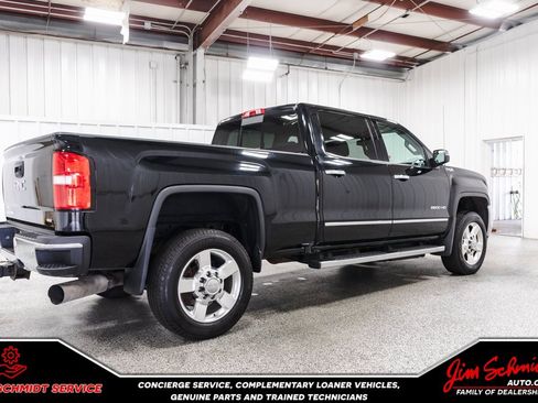 Used 2016 GMC Sierra 2500 SLT w/ Suspension Package, Off-Road image 6