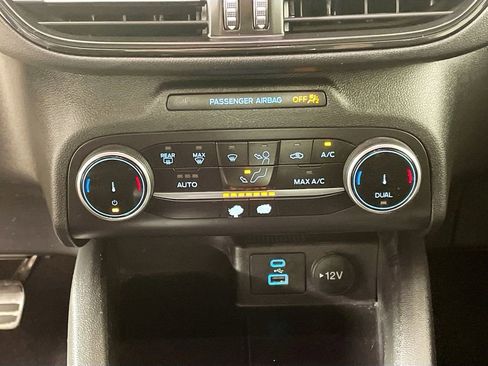 Used 2023 Ford Escape ST-Line image 18