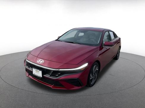 Used 2025 Hyundai Elantra Limited image 7