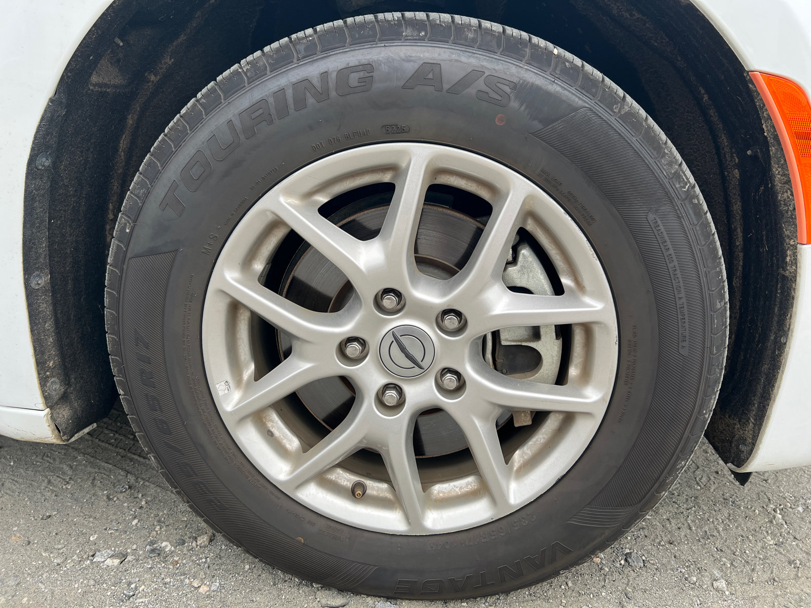 Used 2024 Chrysler Pacifica Touring-L FWD image 15