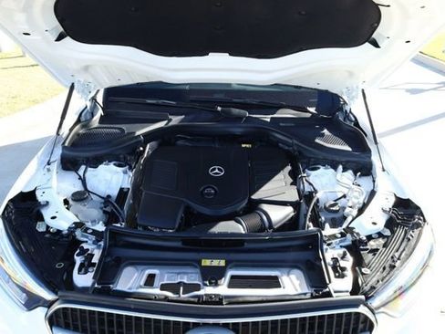 Certified 2025 Mercedes-Benz GLC 300 image 12