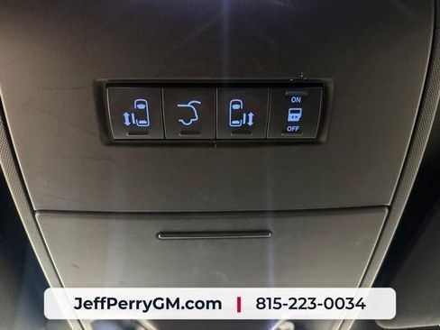 Used 2017 Dodge Grand Caravan GT FWD image 15