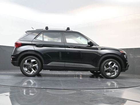 Certified 2024 Hyundai Venue SEL FWD image 23
