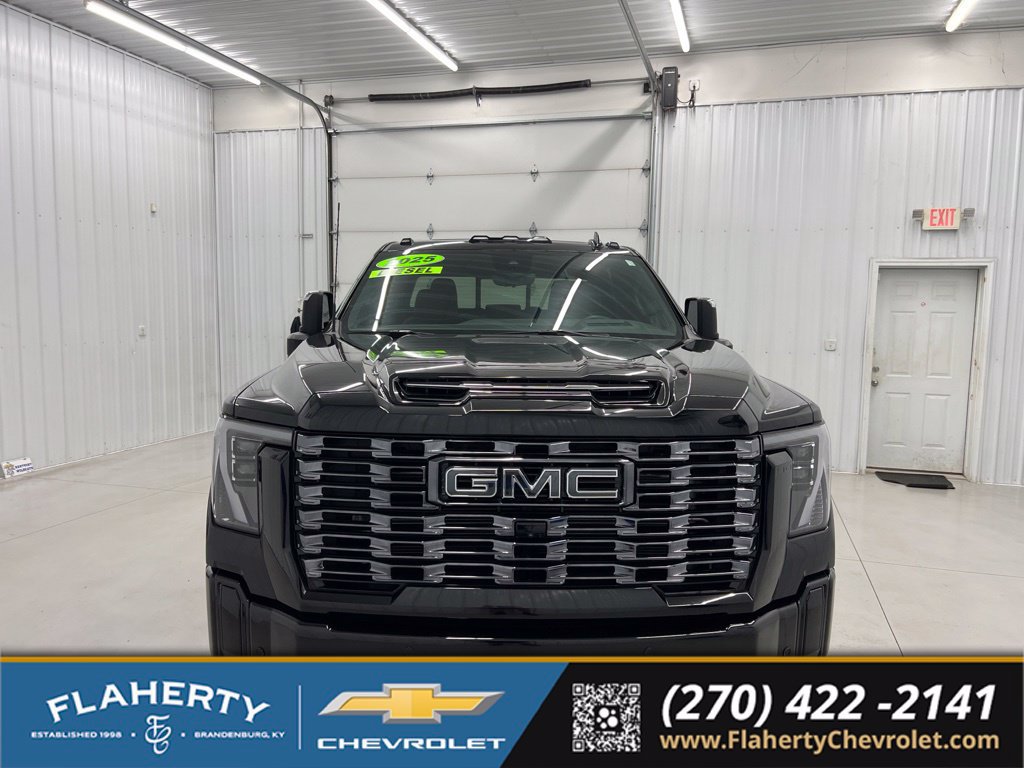 Used 2025 GMC Sierra 2500 Denali Ultimate w/ Max Trailering Package AWD/4WD image 7