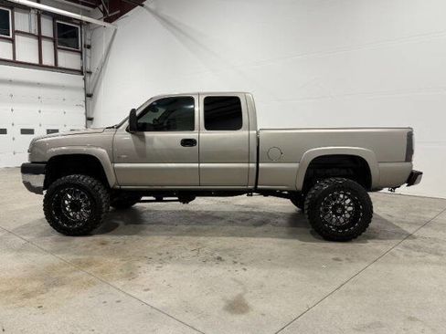 Used 2003 Chevrolet Silverado 2500 LS w/ Snow Plow Prep Package image 11