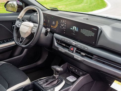 New 2026 Kia K4 EX FWD image 8