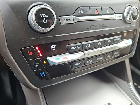 Used 2020 Ford Explorer Platinum AWD/4WD image 24