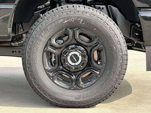 New 2026 Ford F250 4x4 Regular Cab Super Duty image 6