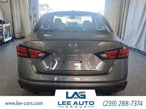 Used 2024 Nissan Altima 2.5 SR w/ SR Premium Package image 2