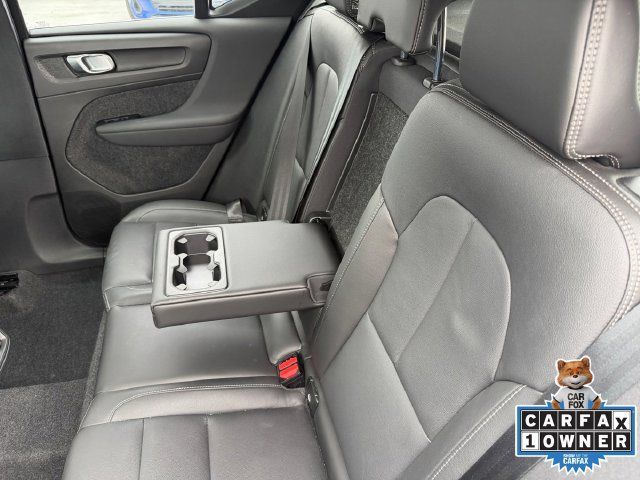 Used 2025 Volvo XC40 B5 Core AWD/4WD image 11