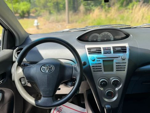 Used 2008 Toyota Yaris S FWD image 19