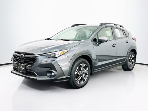 Used 2024 Subaru Crosstrek 2.0i Premium image 3