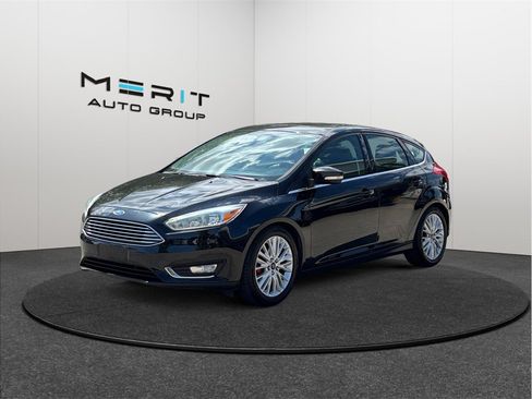 Used 2015 Ford Focus Titanium FWD image 4