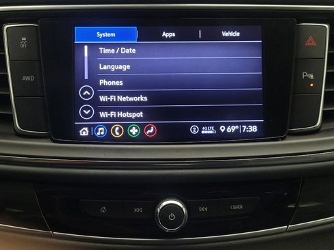 Used 2020 Buick Enclave Essence AWD/4WD image 25