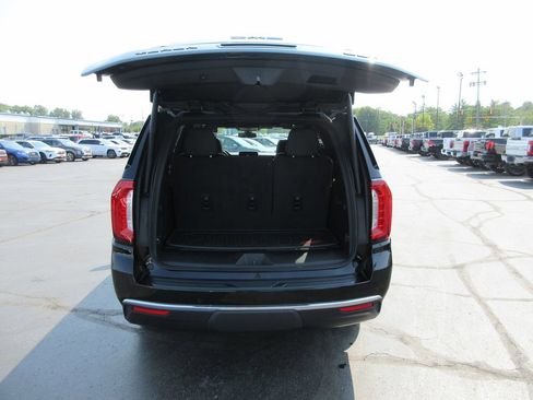 Certified 2022 GMC Yukon SLT w/ SLT Premium Package RWD image 8
